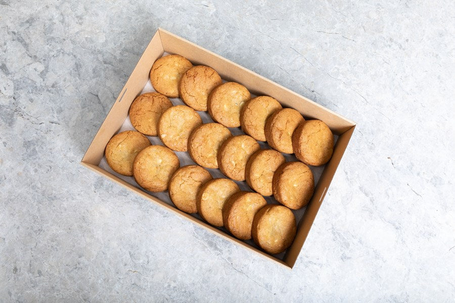 Macadamia, White Chocolate And Caramel Cookie Box